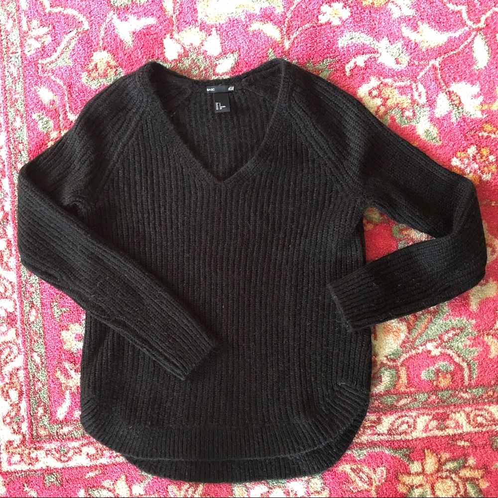 Basic blac sweater (very warm) size S